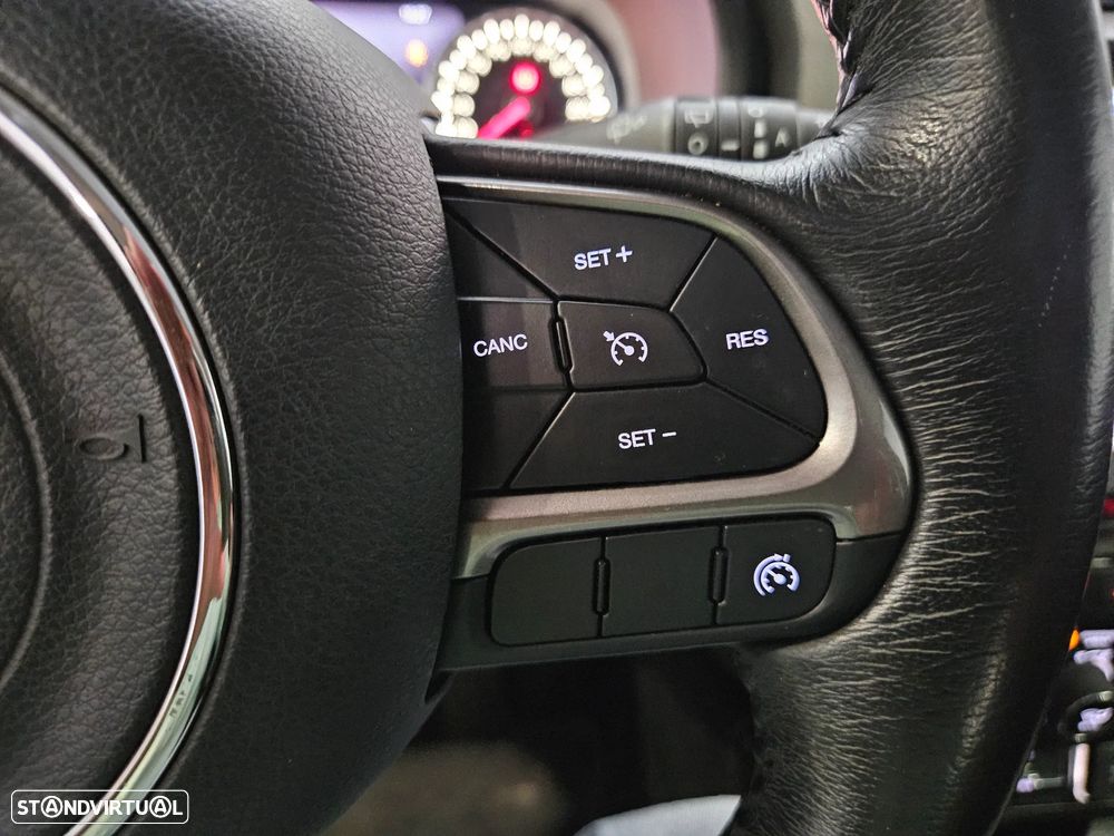 Jeep Renegade 1.4 MultiAir Limited - 24