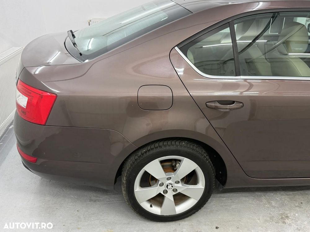 Skoda Octavia 1.6 TDI ELEGANCE DSG - 36
