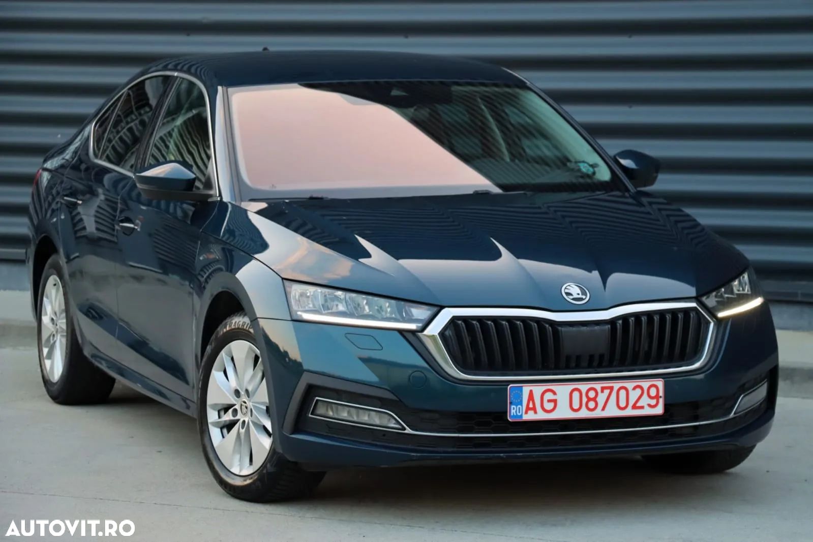 Skoda Octavia 2.0 TDI 150 CP DSG Sportline - 1