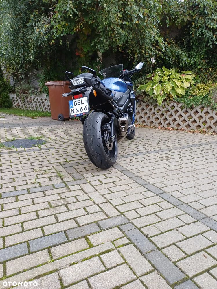 Suzuki GSX 1000 - 16