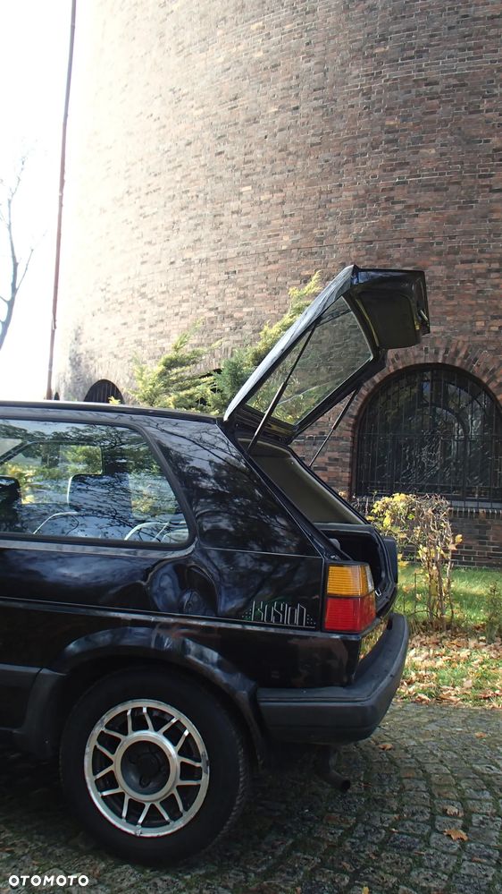 Volkswagen Golf 1.3 - 26