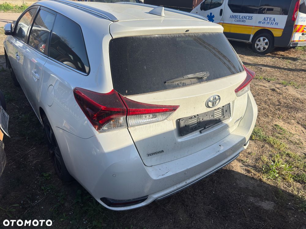 Toyota Auris 1.6 D-4D Design Edition - 3