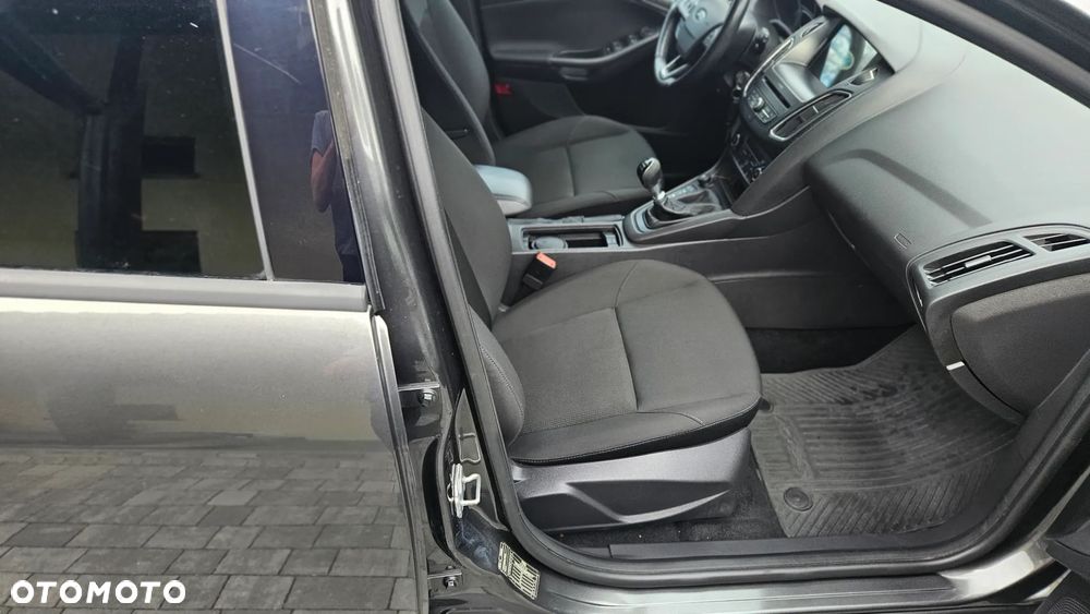 Ford Focus 1.0 EcoBoost Start-Stopp-System TITANIUM X - 17