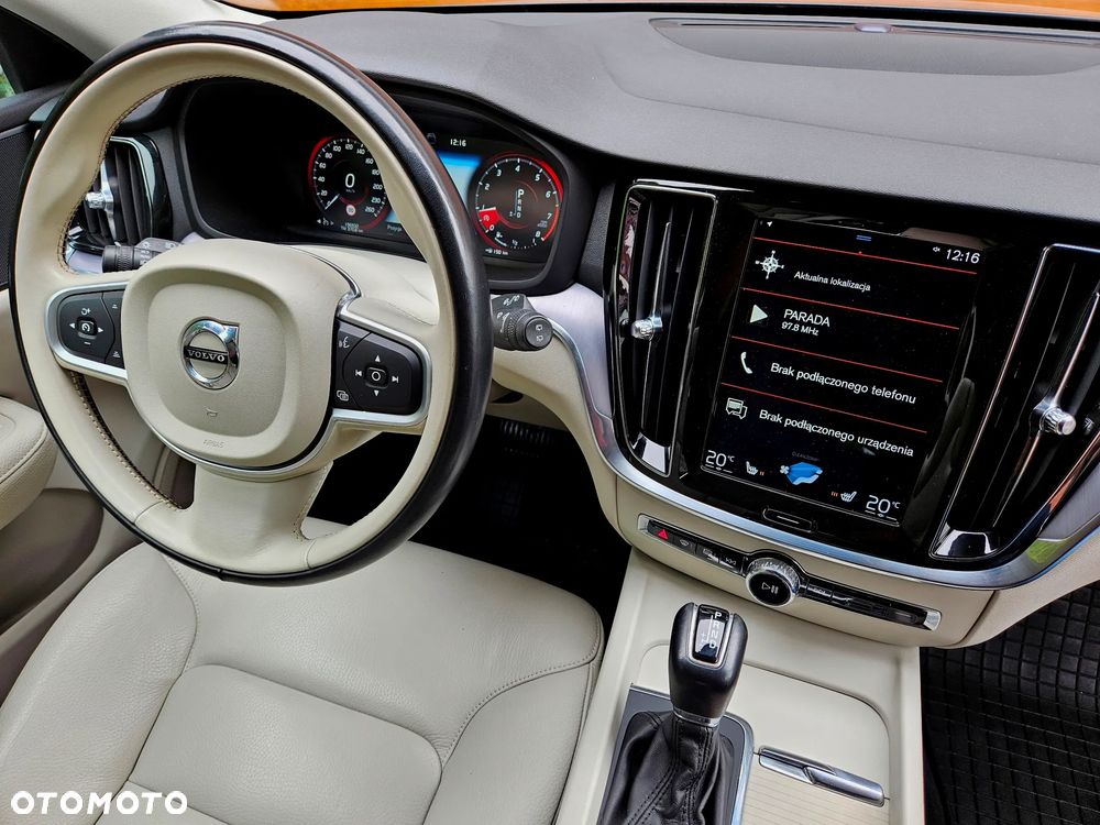Volvo V60 T5 Geartronic Momentum Pro - 16