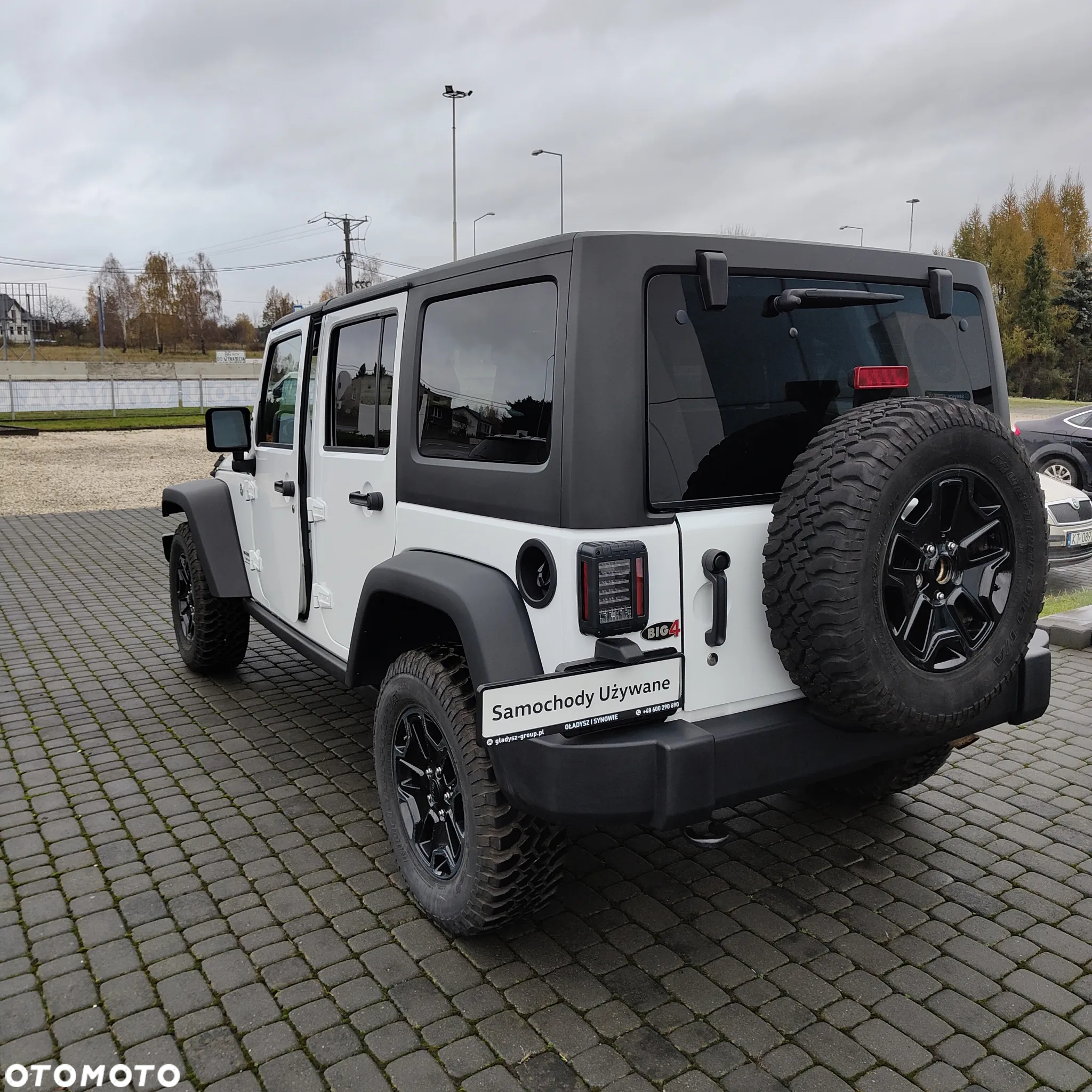 Jeep Wrangler - 5