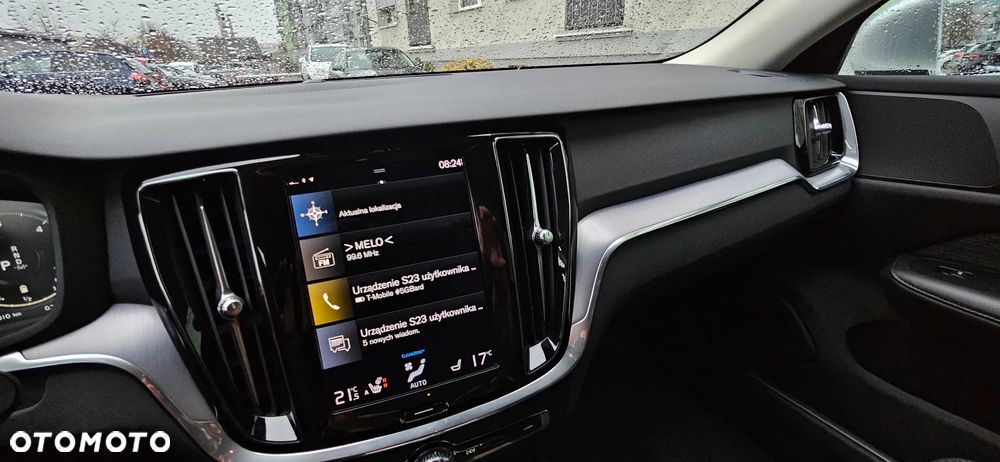 Volvo V60 D4 Momentum Pro - 14