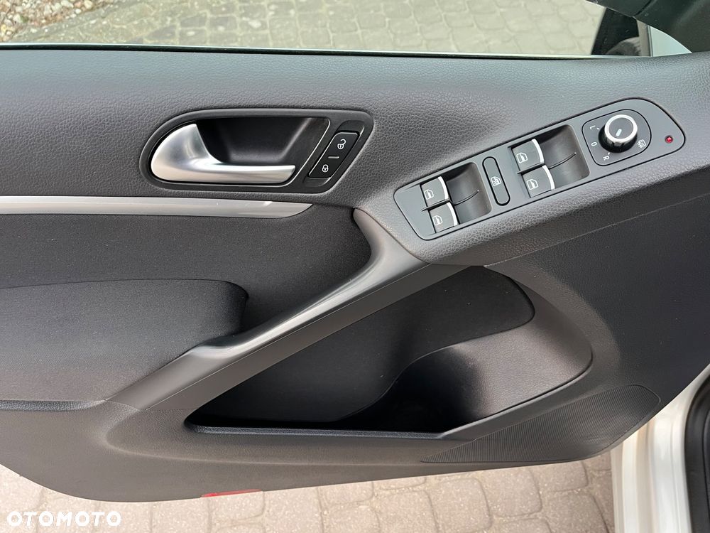 Volkswagen Tiguan - 13