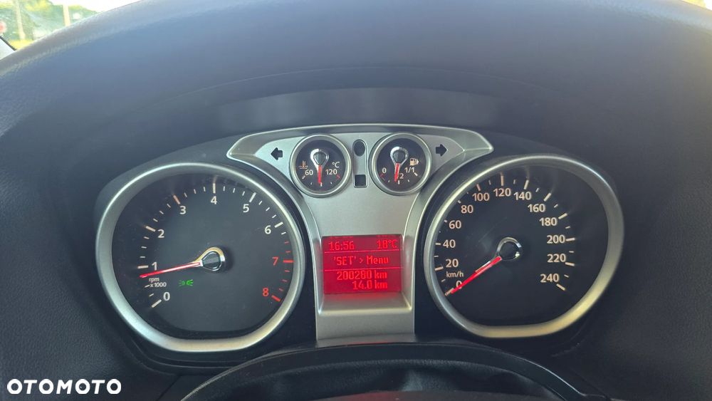 Ford Focus 1.6 Ti-VCT Sport - 39