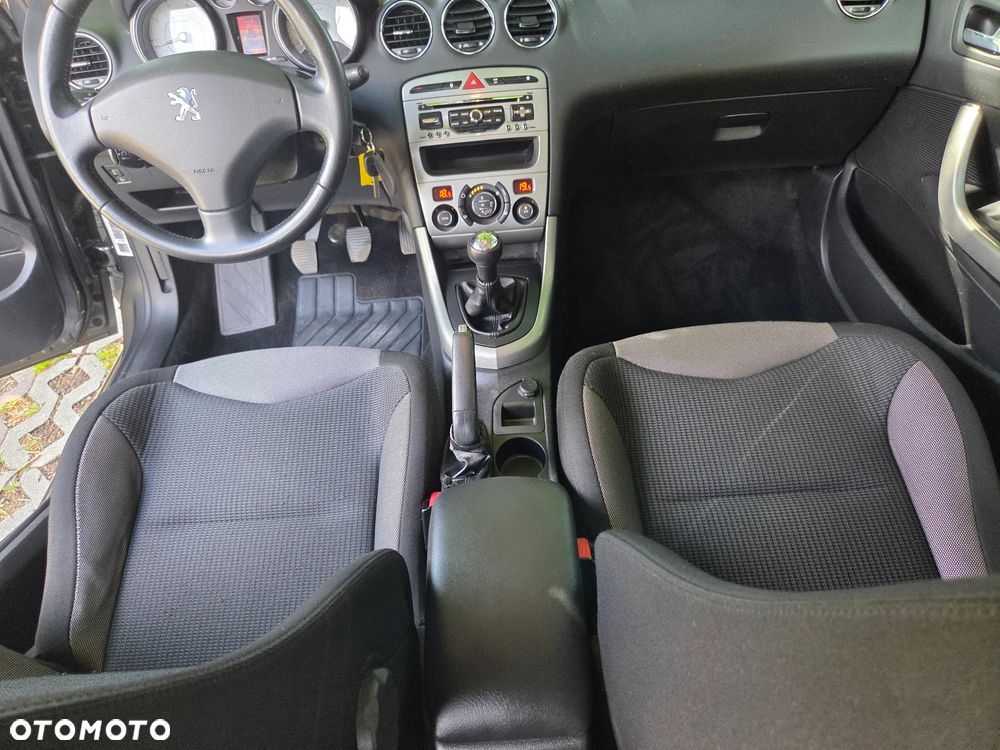 Peugeot 308 120 VTi Millesim 200 - 19