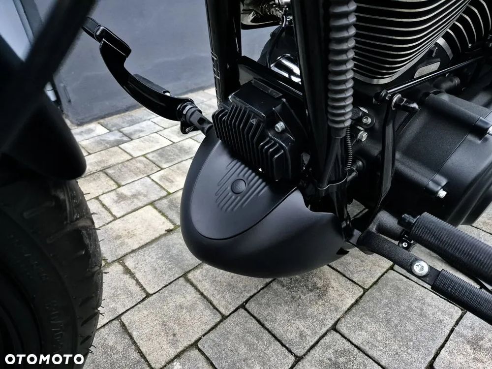 Harley-Davidson Dyna Wide Glide - 20