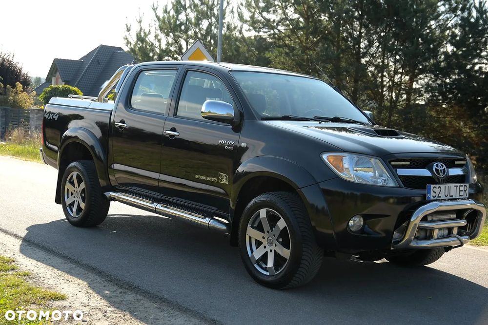 Toyota Hilux 2.5 D-4D SR5 Pakiet Plus - 9