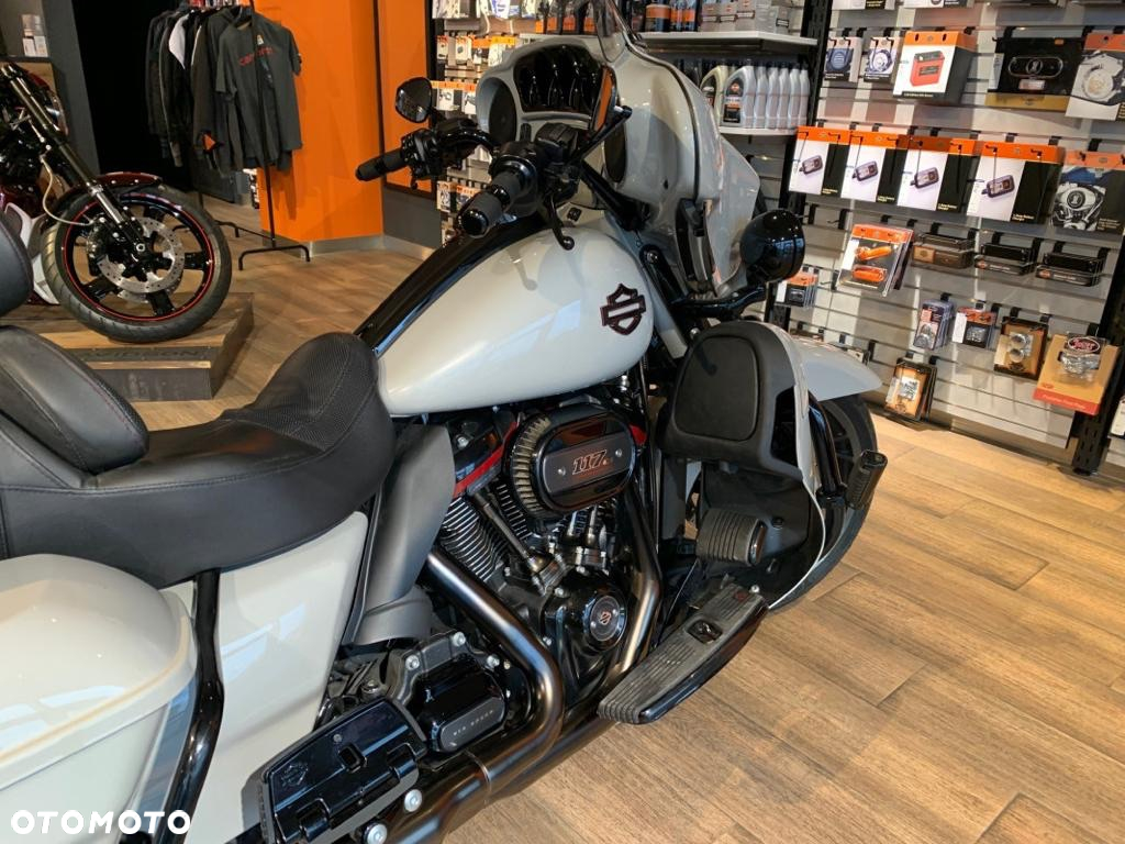 Harley-Davidson FLHTCU Ultra - 3