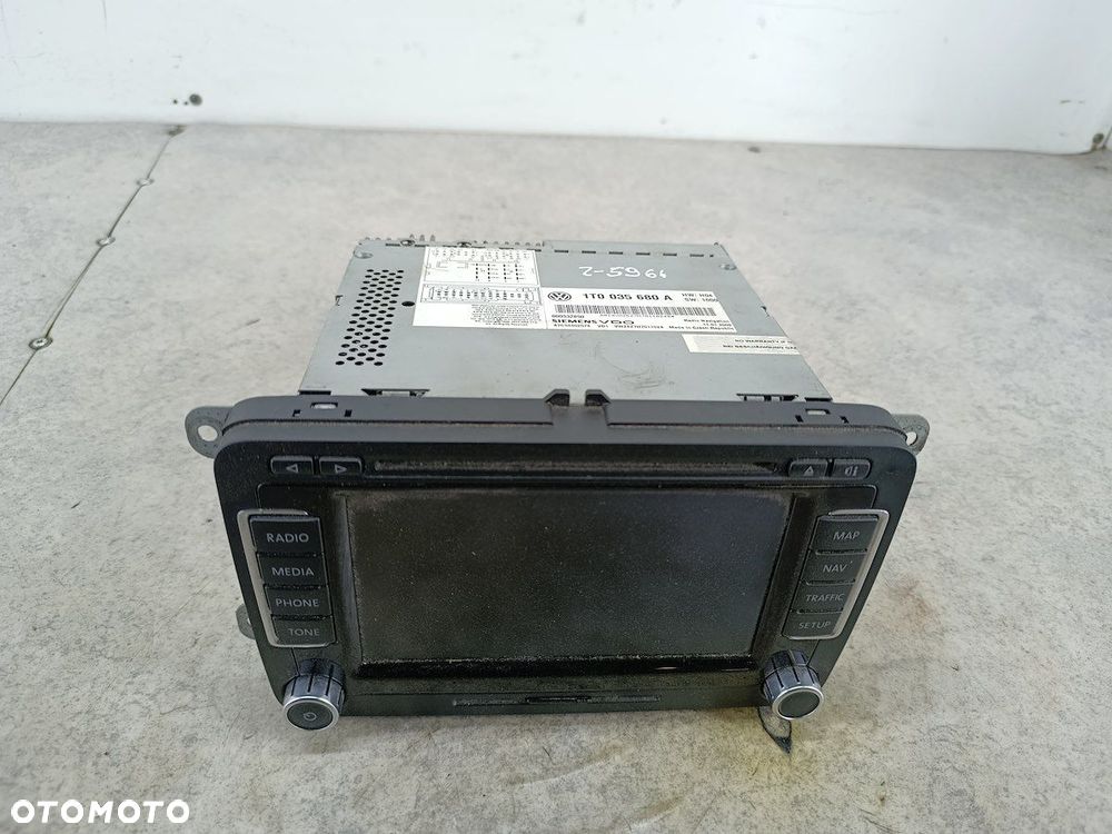 RADIO FABRYCZNE VW PASSAT B6 1T0035680A A2C53302073  SIEMENS - 1