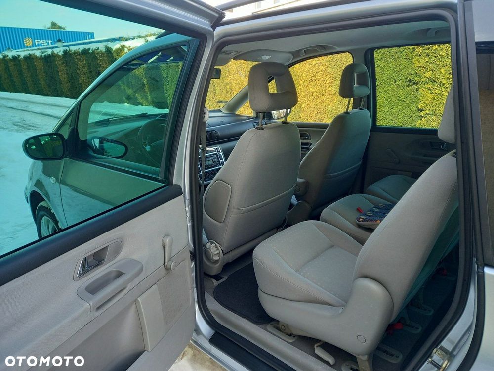 Ford Galaxy 1.9 TDI Ghia - 21