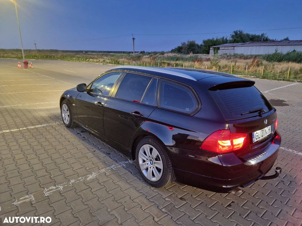 BMW Seria 3 318d DPF Aut. Edition Sport - 9