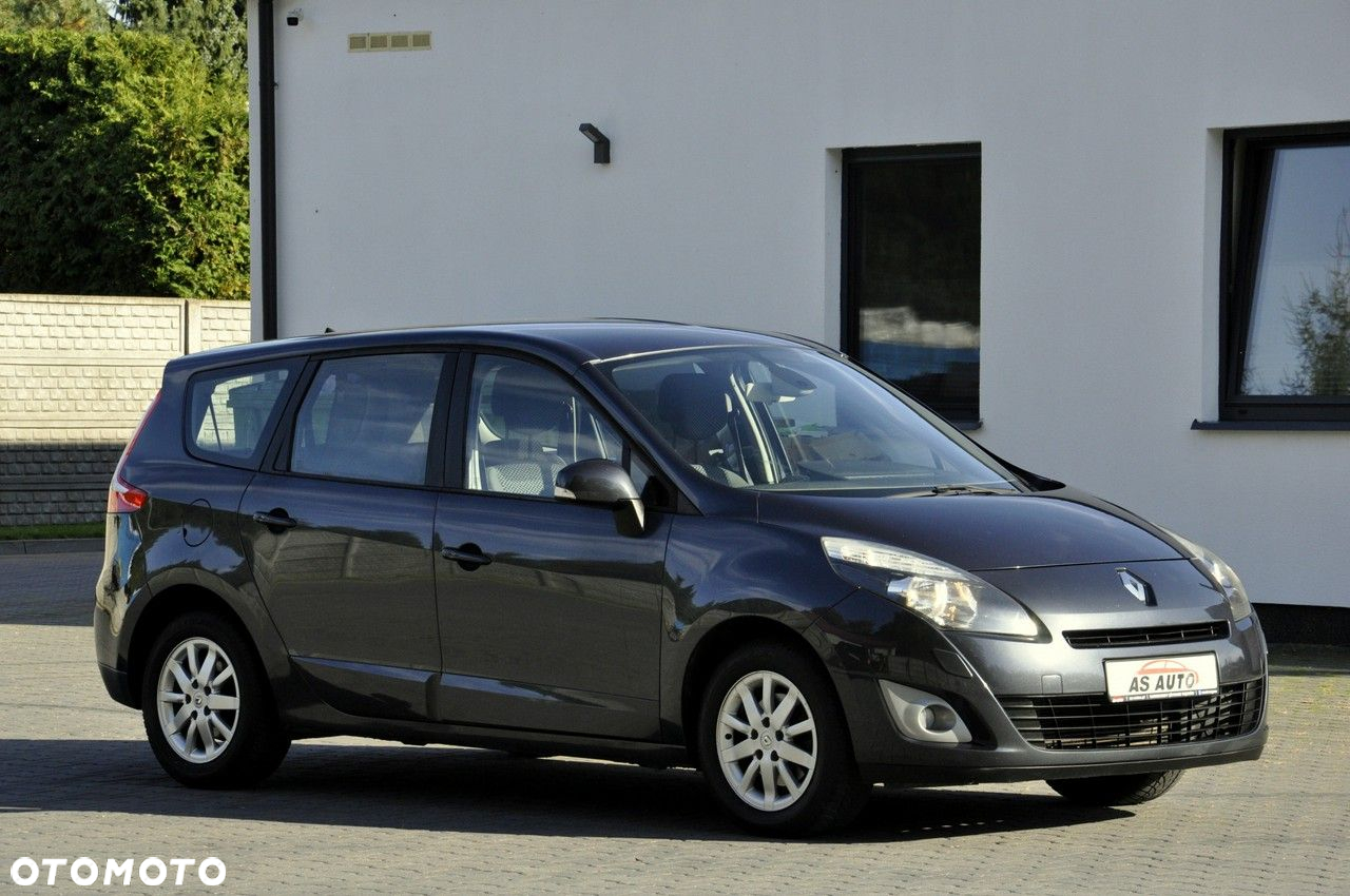 Renault Grand Scenic - 25