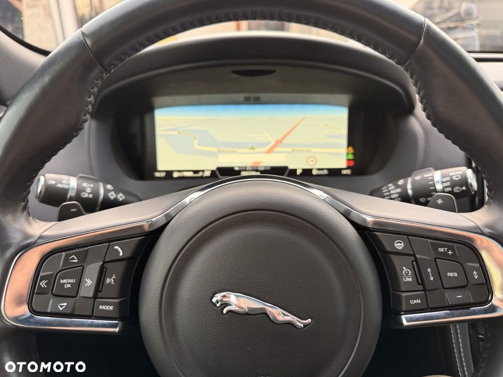 Jaguar F-Pace 3.0 TDV6 AWD R-Sport - 17