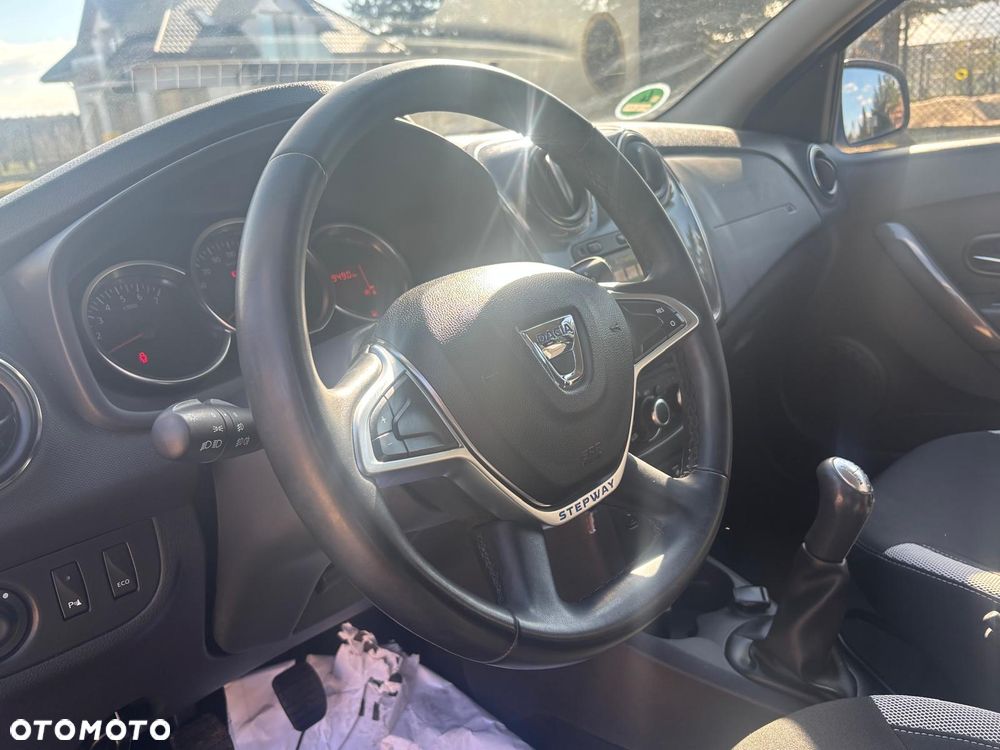 Dacia Logan 1.0 TCe SL Celebration S&S - 19