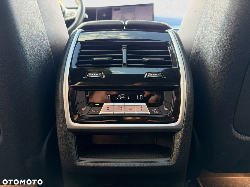 BMW X7 2023