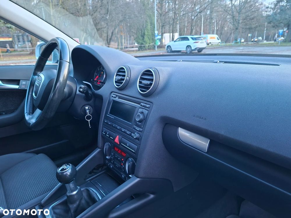 Audi A3 Sportback 1.9 TDI DPF Ambiente - 20