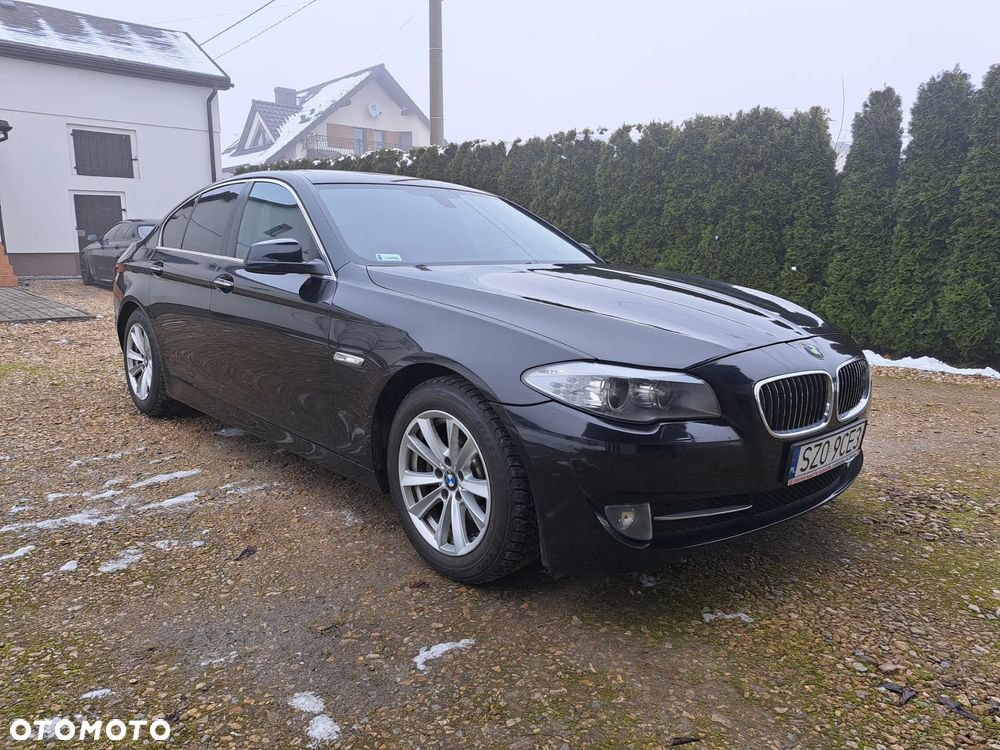 BMW Seria 5 528i xDrive - 1