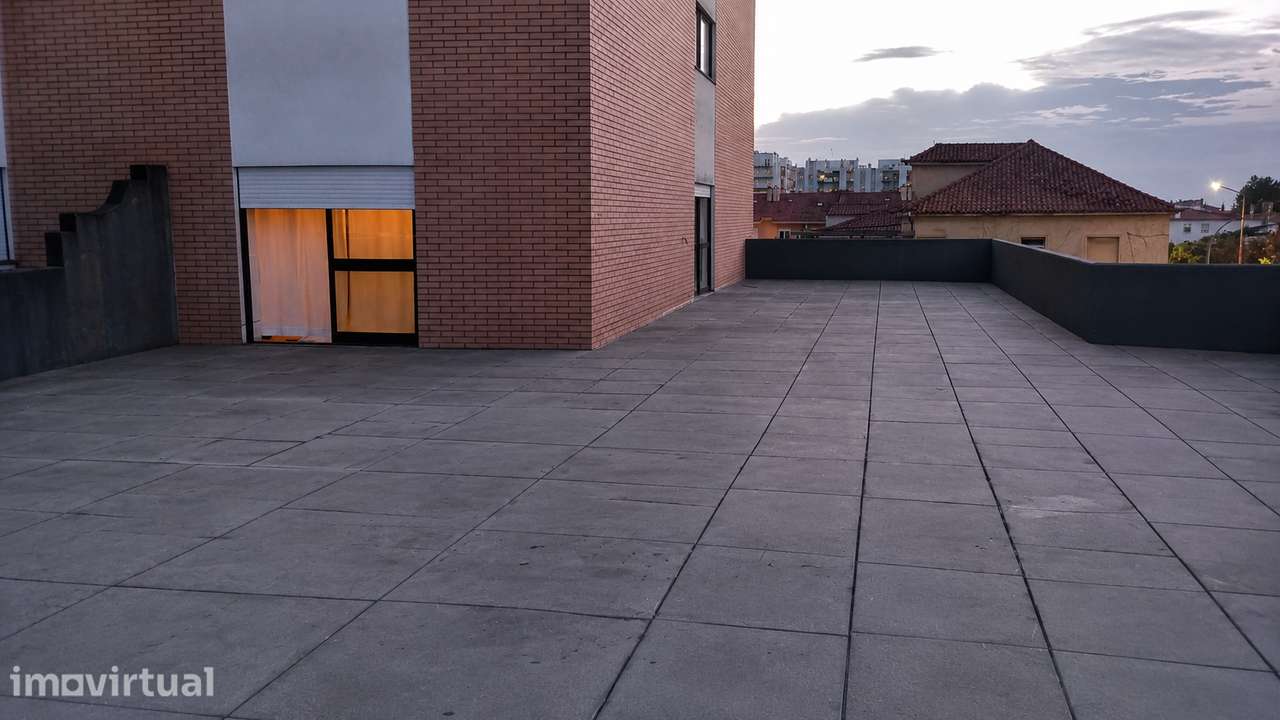 T3 | Terraço Privativo de 95 m² | Garagem Box | Arrecadação | Elevador - Grande imagem: 2/41