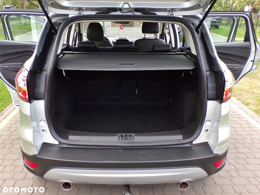 Ford Kuga 2.0 TDCi 4x4 Titanium - 27