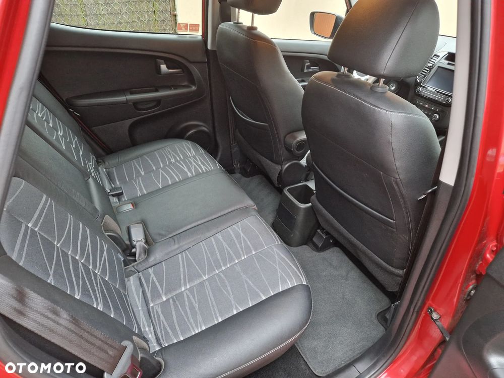 Kia Venga ver-1-6-business-line - 13