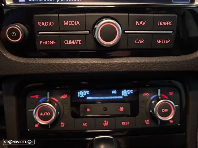 VW Touareg 3.0 TDI V6 Top Tiptronic - 11