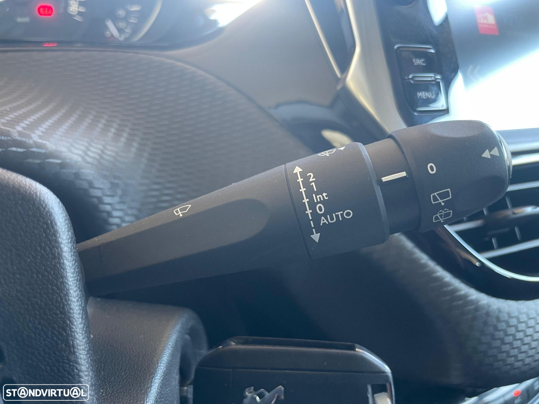 Peugeot 208 1.2 PureTech Allure - 19