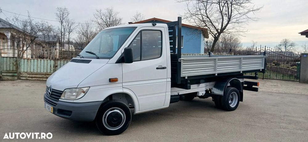 Mercedes-Benz Sprinter - 11