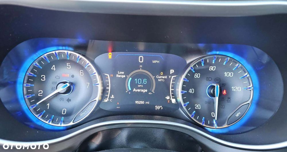 Chrysler Pacifica - 13