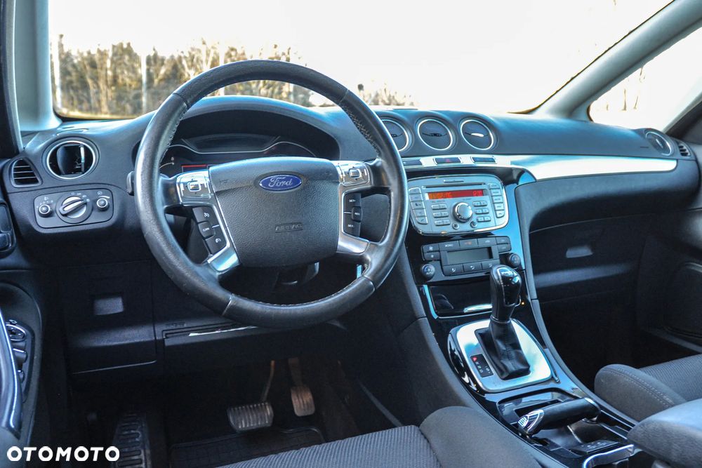 Ford S-Max - 9