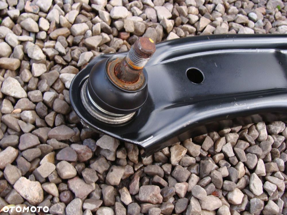 wahacz lewy suzuki vitara iii 2022r - 2