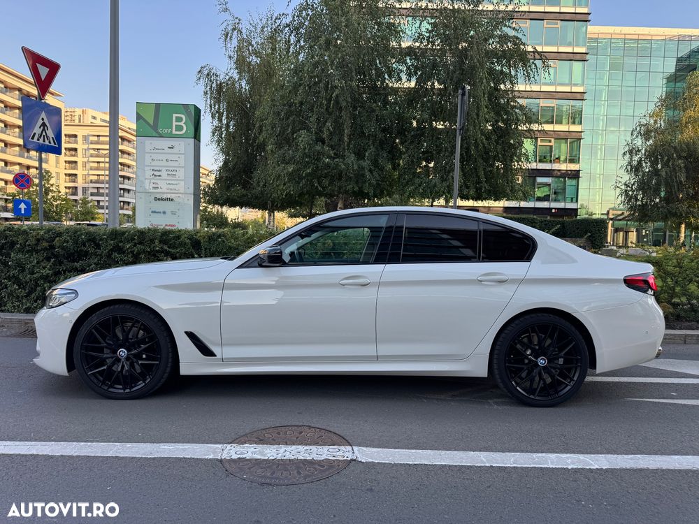 BMW Seria 5 530d xDrive AT MHEV - 21
