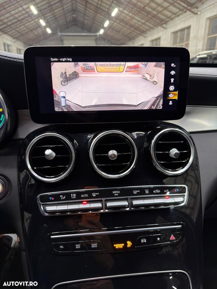 Mercedes-Benz GLC 300 de 4Matic 9G-TRONIC AMG Line - 22