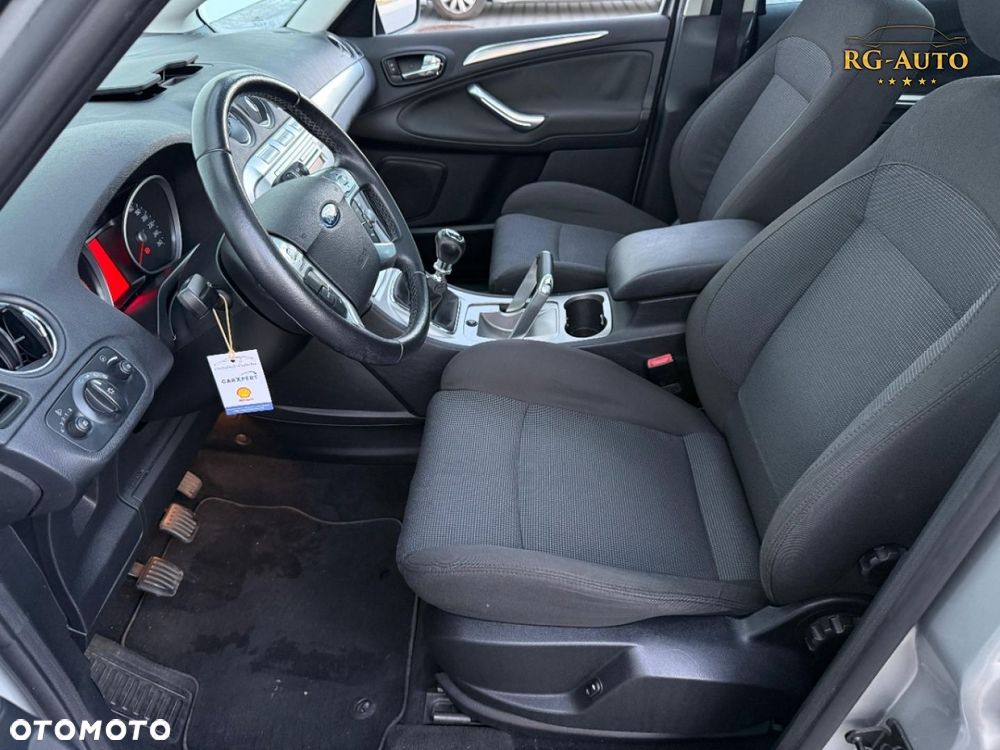 Ford S-Max - 25