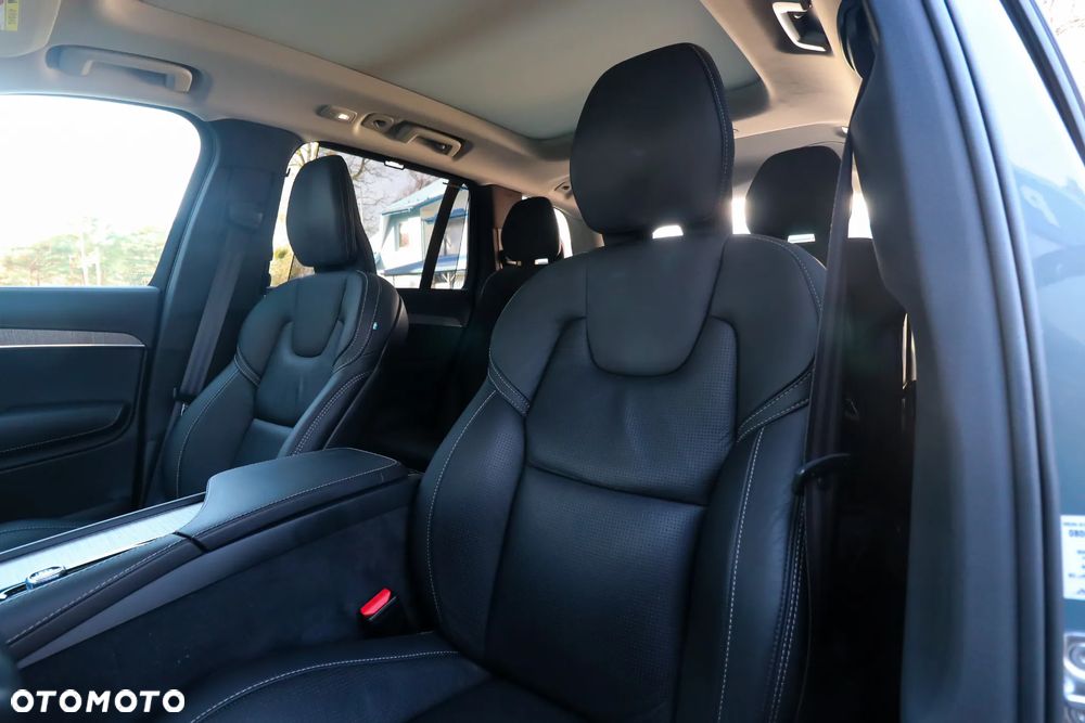 Volvo XC 90 T8 AWD Plug-In Hybrid Plus Dark 7os - 16