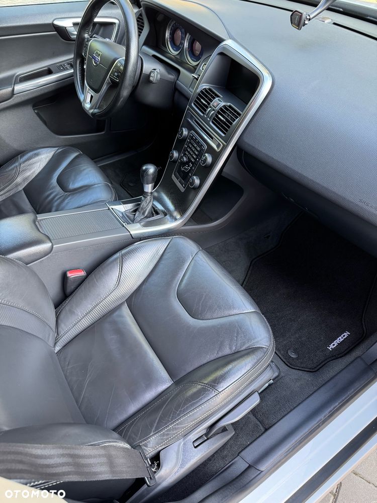 Volvo XC 60 D3 R-Design Kinetic - 11