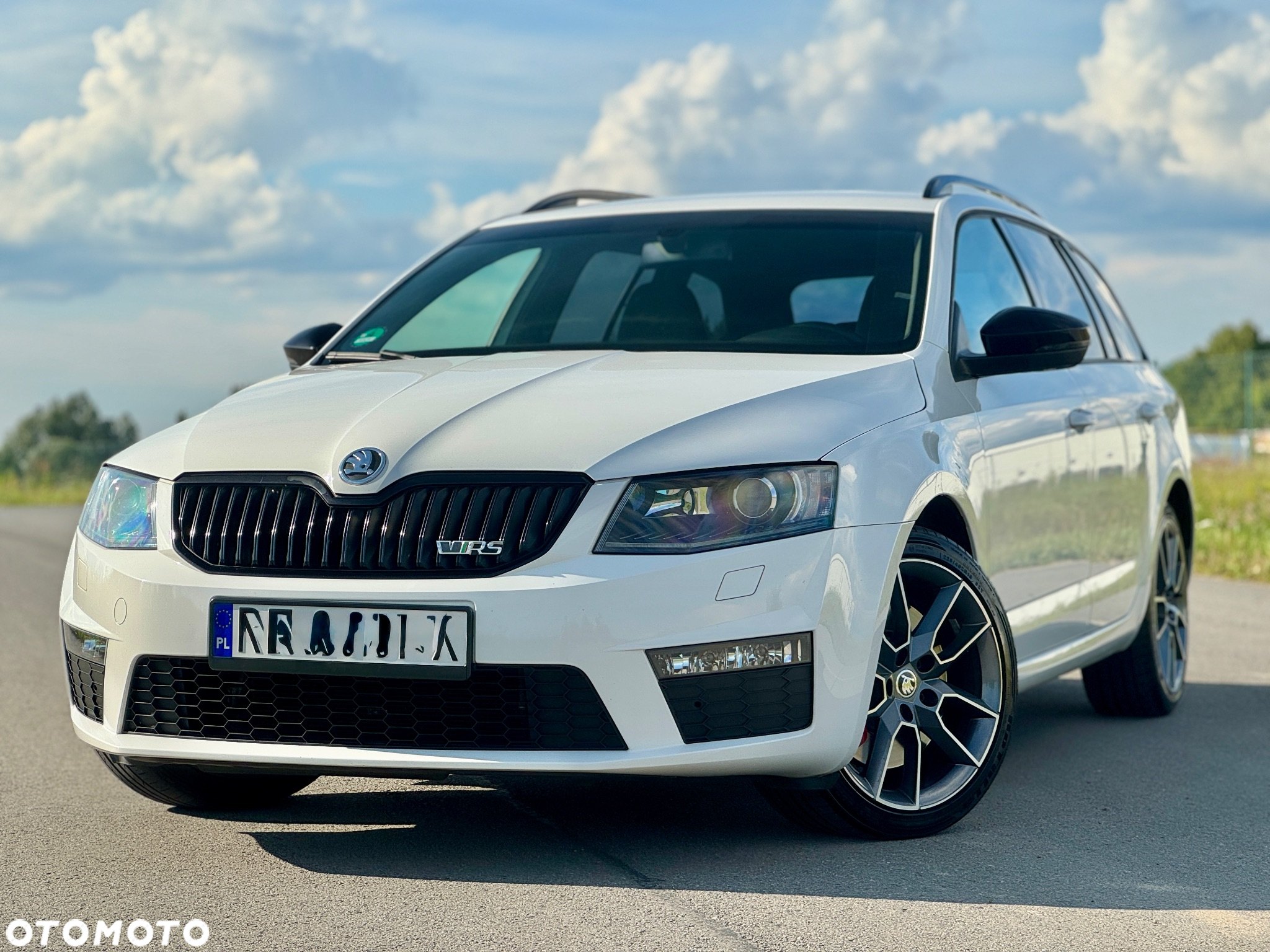 Skoda Octavia 2.0 TSI RS - 9