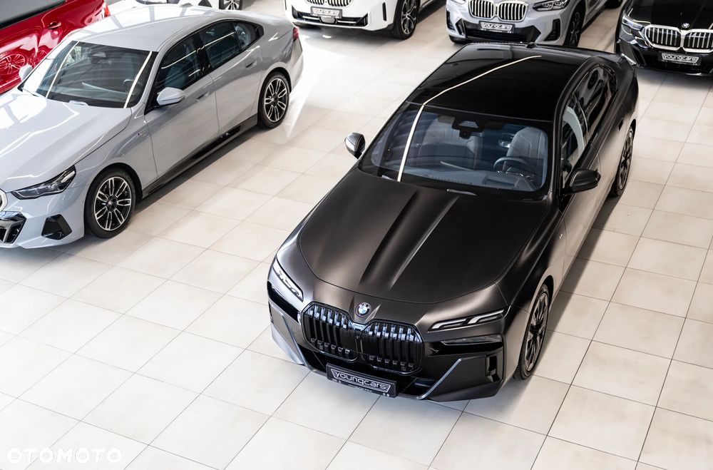 BMW Seria 7 740d xDrive sport - 9
