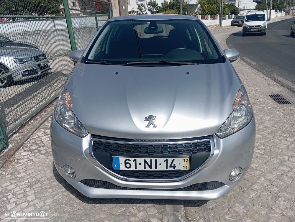 Peugeot 208 1.4 HDi Active - 2