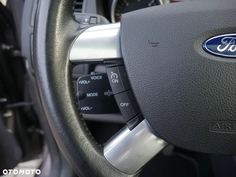 Ford Kuga 2.0 TDCi Titanium - 13