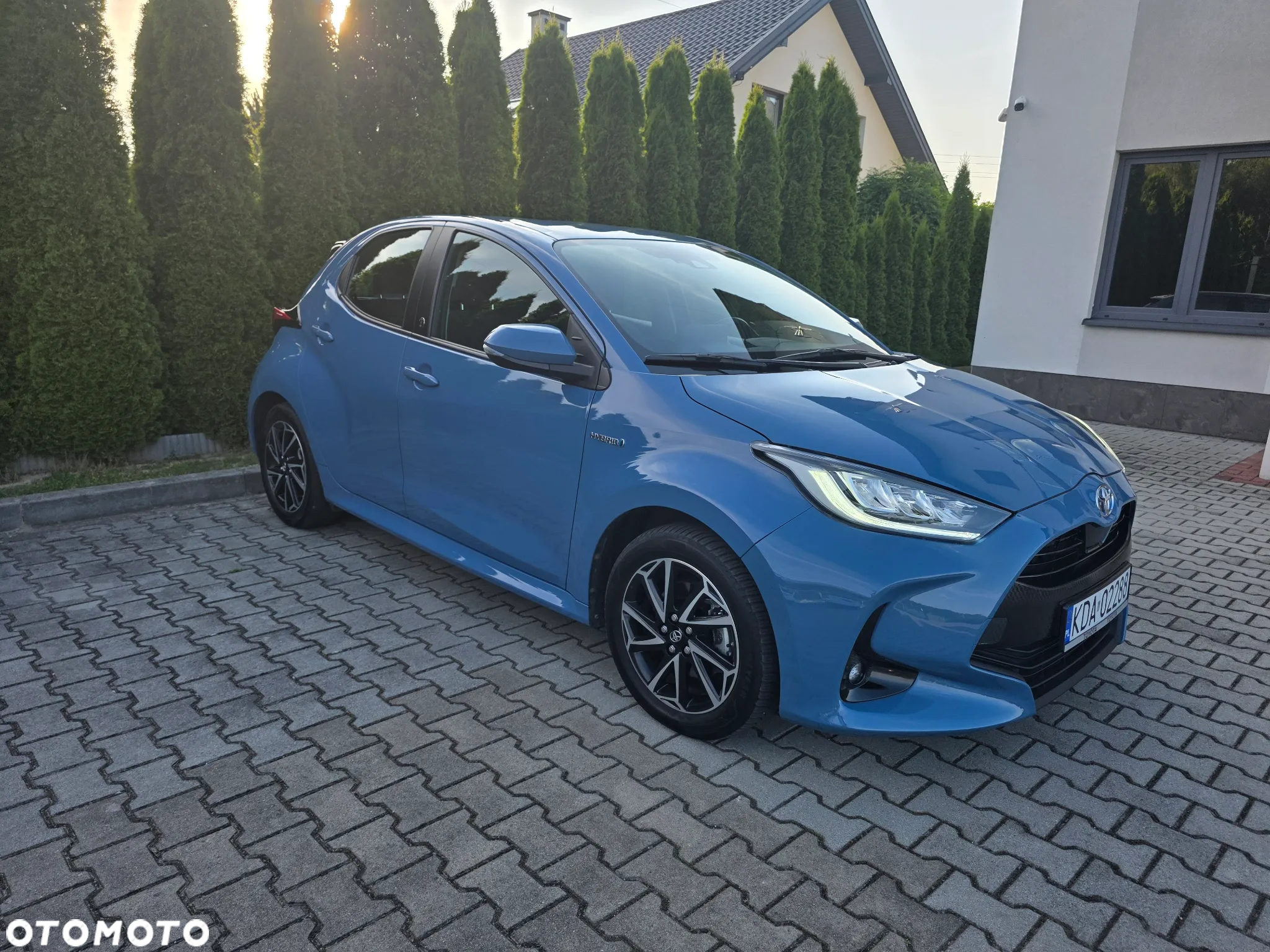Toyota Yaris Hybrid 1.5 VVT-i Team Deutschland - 16
