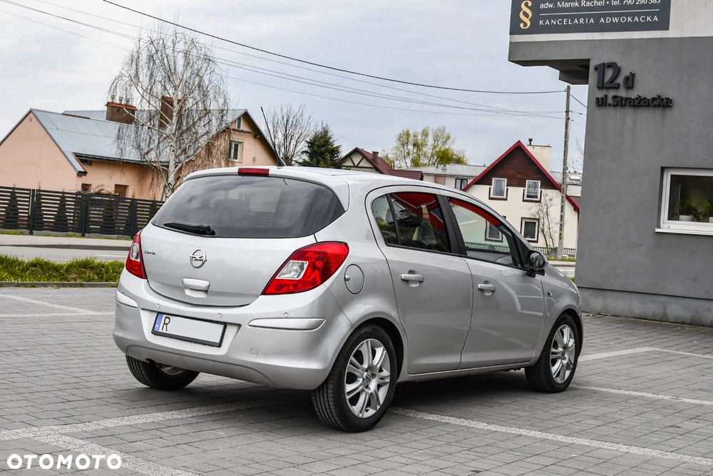 Opel Corsa 1.3 CDTI Cosmo - 4