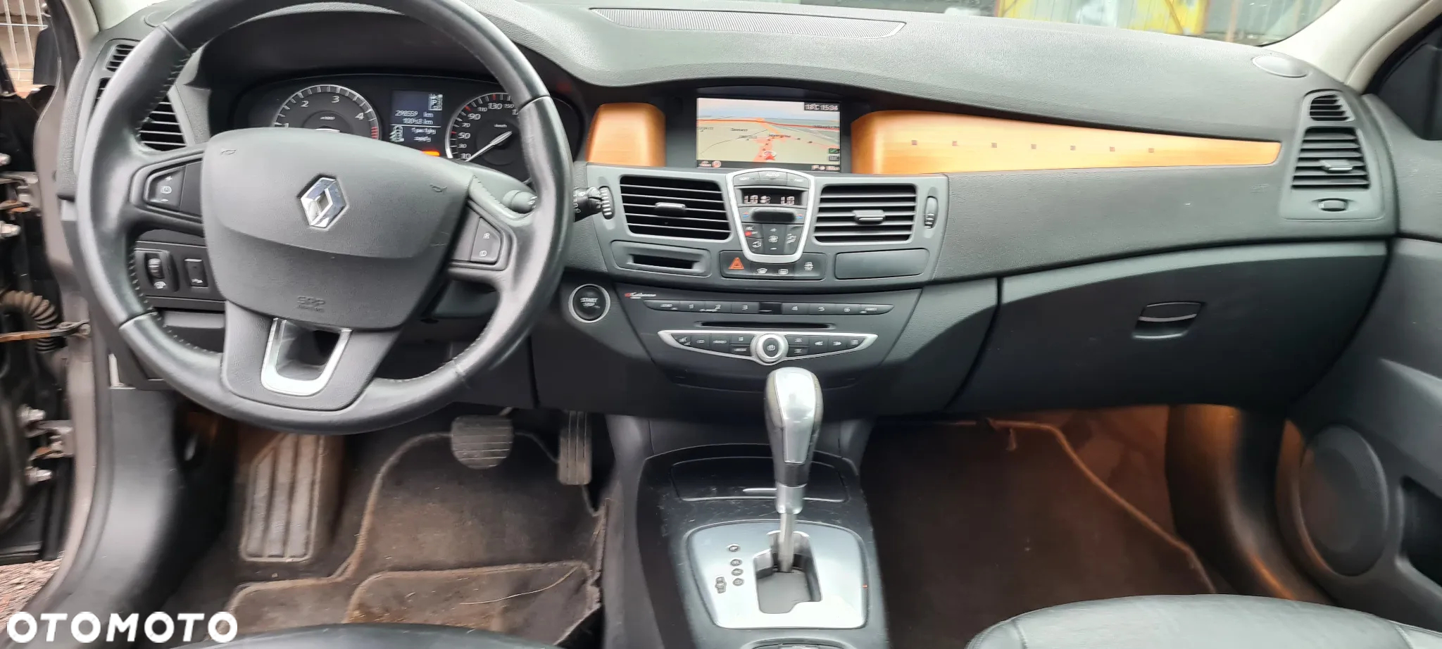 Renault Laguna 2.0 DCi Initiale - 8