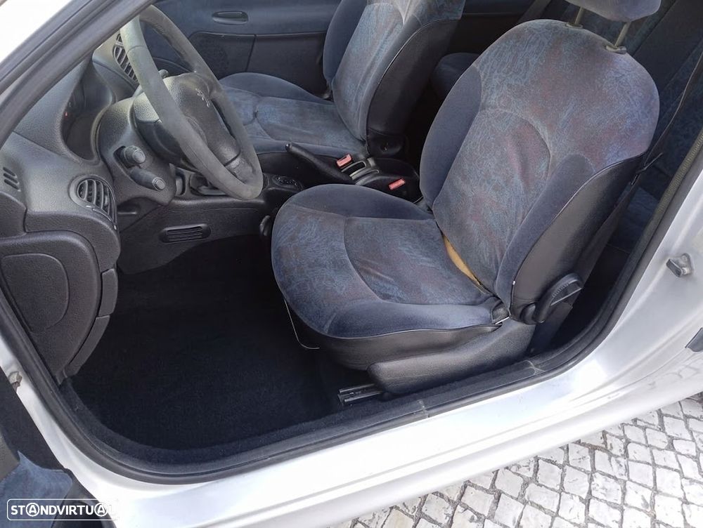 Peugeot 206 - 8