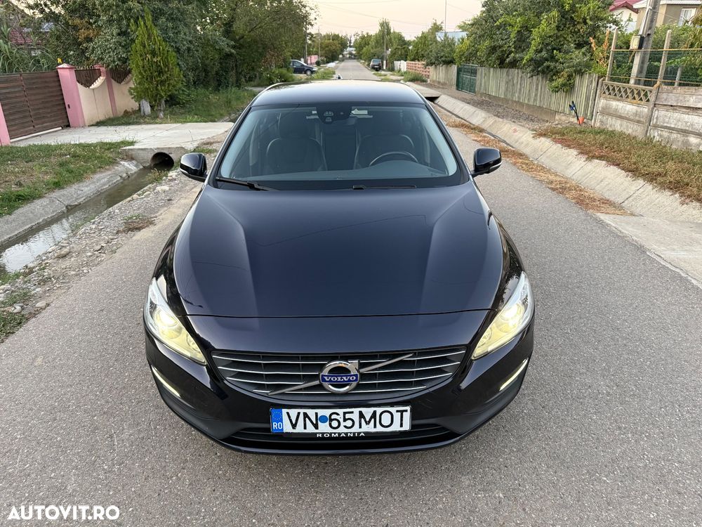 Volvo V60 D3 Momentum Pro - 24