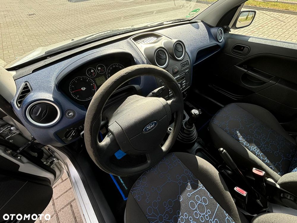 Ford Fiesta - 22