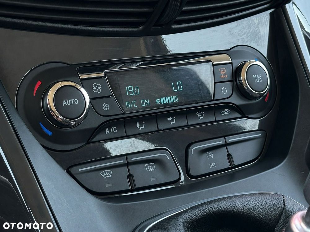 Ford Kuga 1.5 EcoBoost 2x4 Cool & Connect - 23